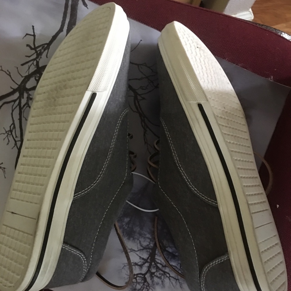 Shoe - Picture 2 of 5
